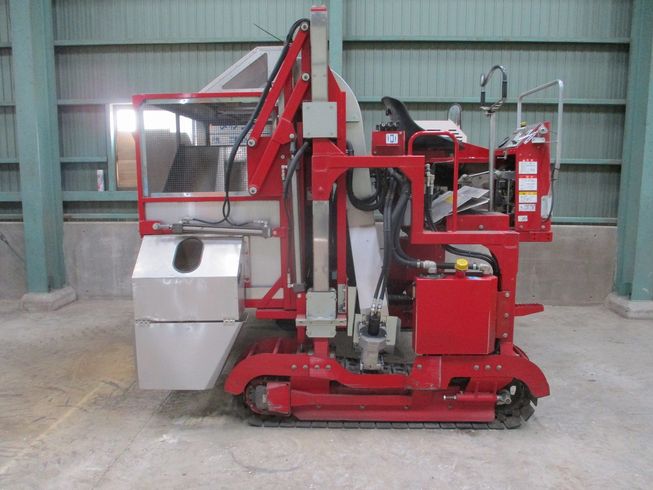 乗用型摘採機 KJ6C-W180SJB 写真４