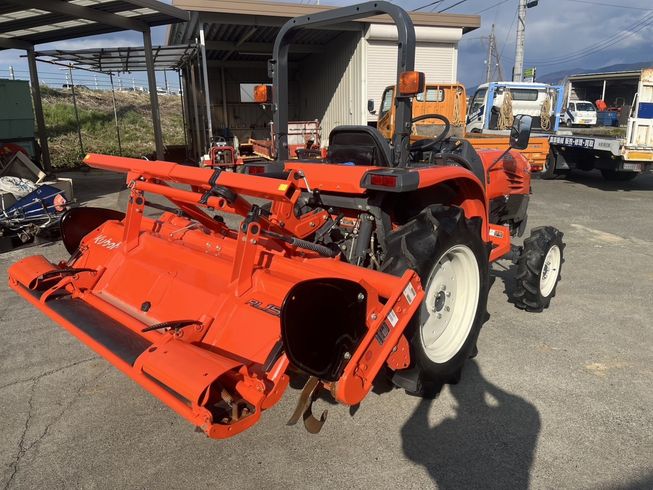 トラクター KT235MA 写真２