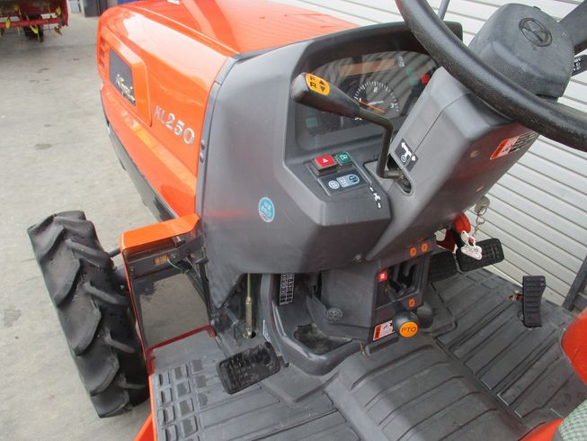 トラクター KL250 写真７