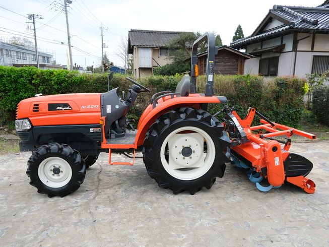 トラクター KL250 写真２