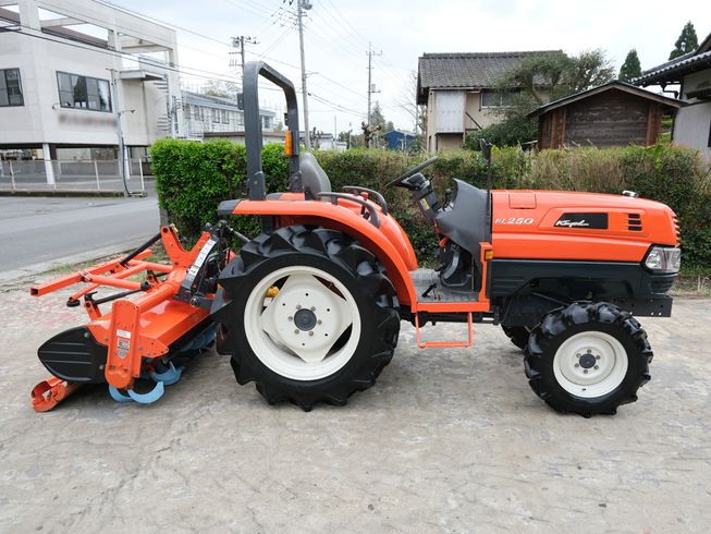 トラクター KL250 写真３