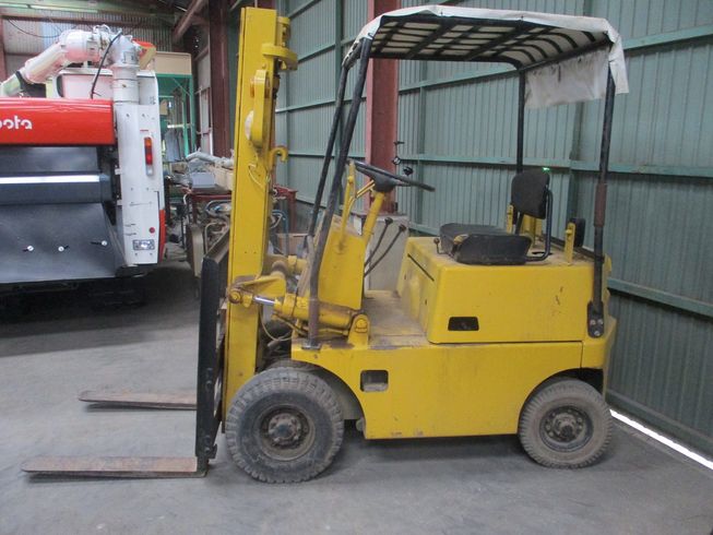 フォークリフト 2FG10 写真３