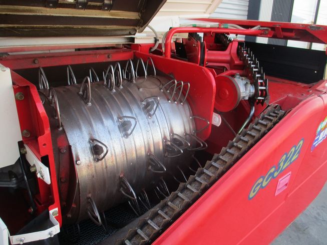 コンバイン GC322 写真７