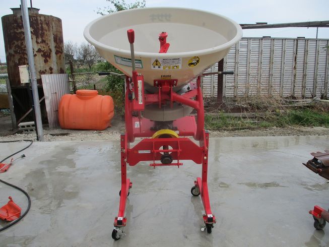 ブロードキャスター CM200.300 写真３