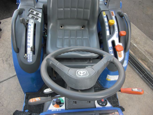 トラクター TM16-KXZA2V　小型フル装備 写真２