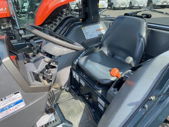 トラクター TGS33C-UPCY 写真４