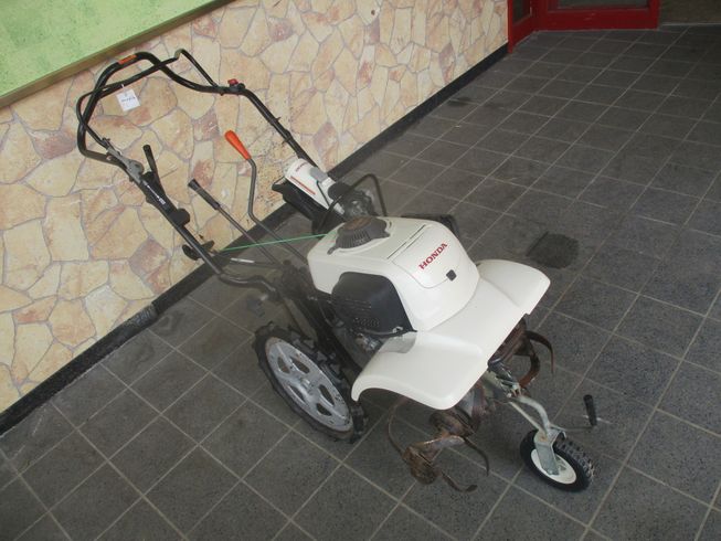 ホンダ 耕運機 写真