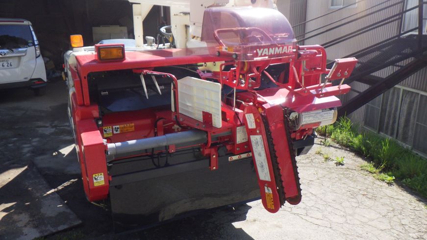 コンバイン GC323V 写真３