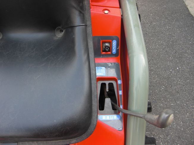 トラクター AC-10　アグリカフルクローラトラクタ 写真10