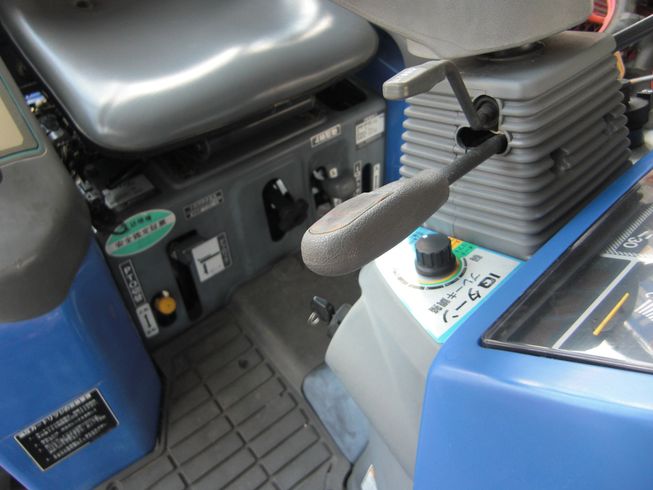 トラクター TH18-QA3V　　小型フル装備！　IQターン！ 写真５