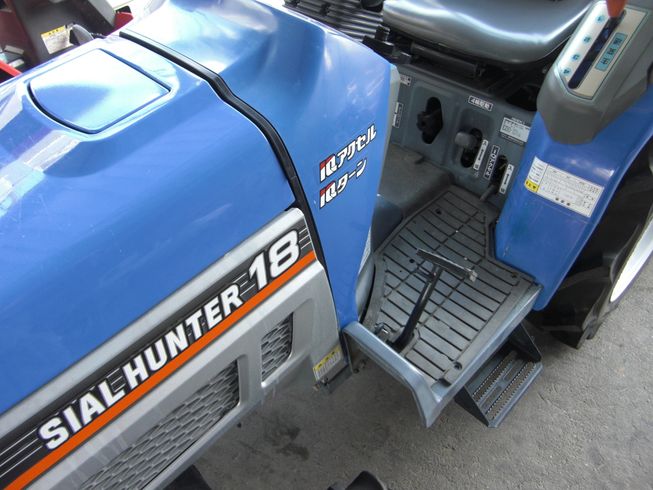 トラクター TH18-QA3V　　小型フル装備！　IQターン！ 写真９