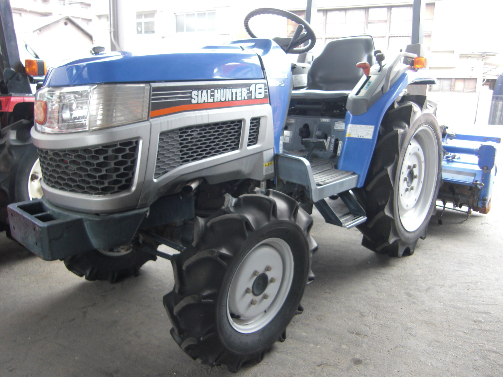 イセキ トラクター 写真