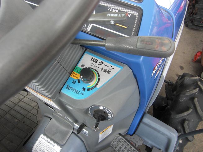 トラクター TH18-QA3V　　小型フル装備！　IQターン！ 写真６