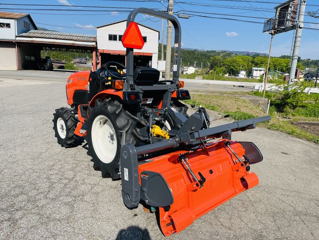 トラクター NB21SP 写真４