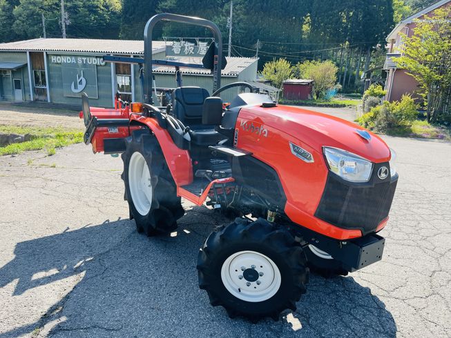 トラクター NB21SP 写真２