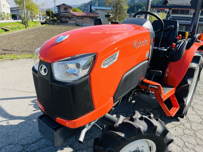 トラクター NB21SP 写真３