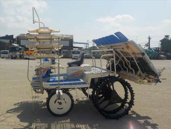 田植機 PZ80D 写真２