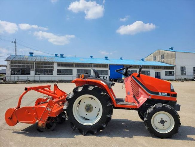 トラクター B52 写真４