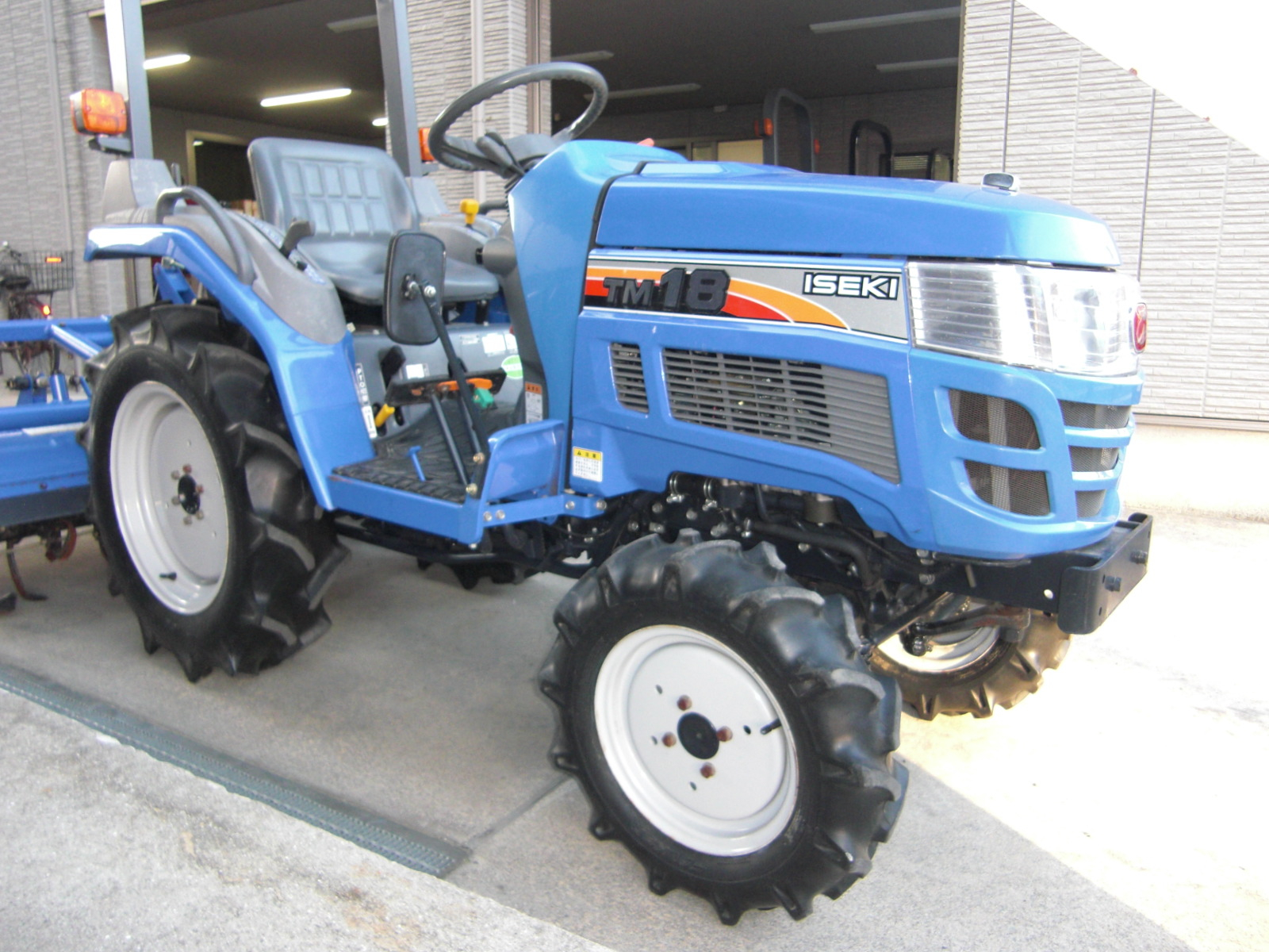 イセキ トラクター 写真