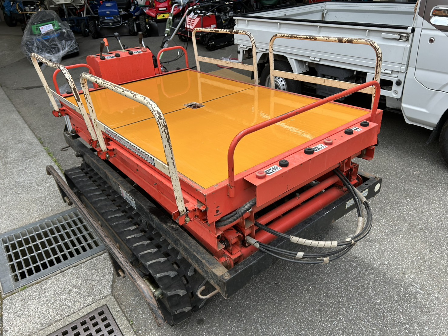 高所作業車 KL280E 写真２