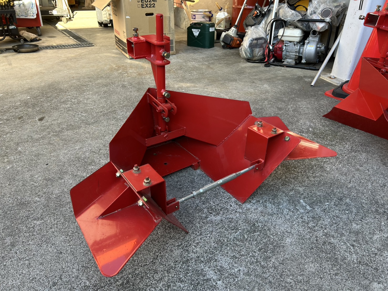 不明 培土機 写真