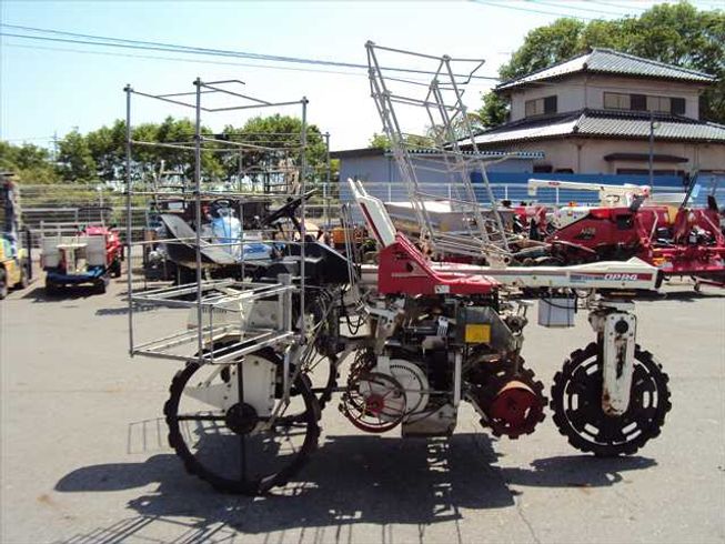 野菜移植機 OPR-4 写真２
