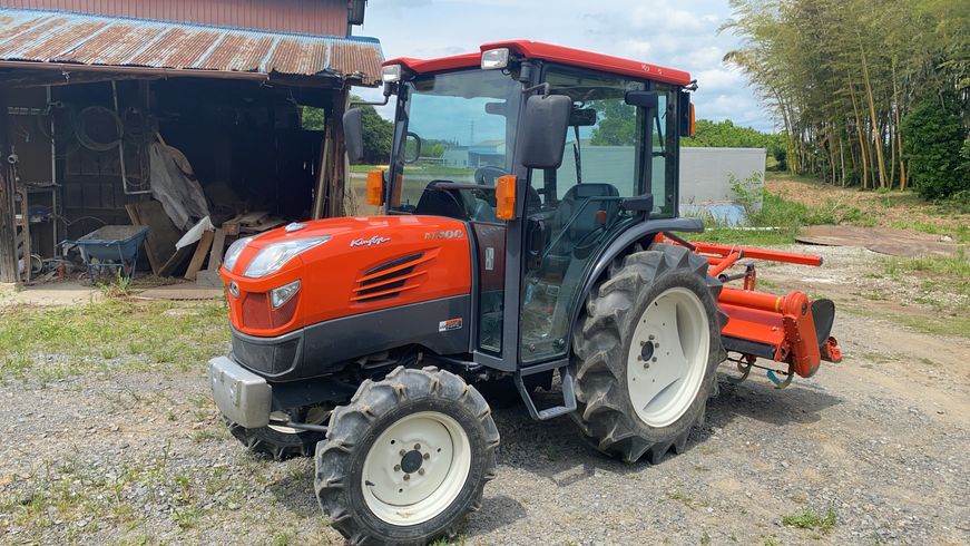 トラクター KT300QBMARP 写真２