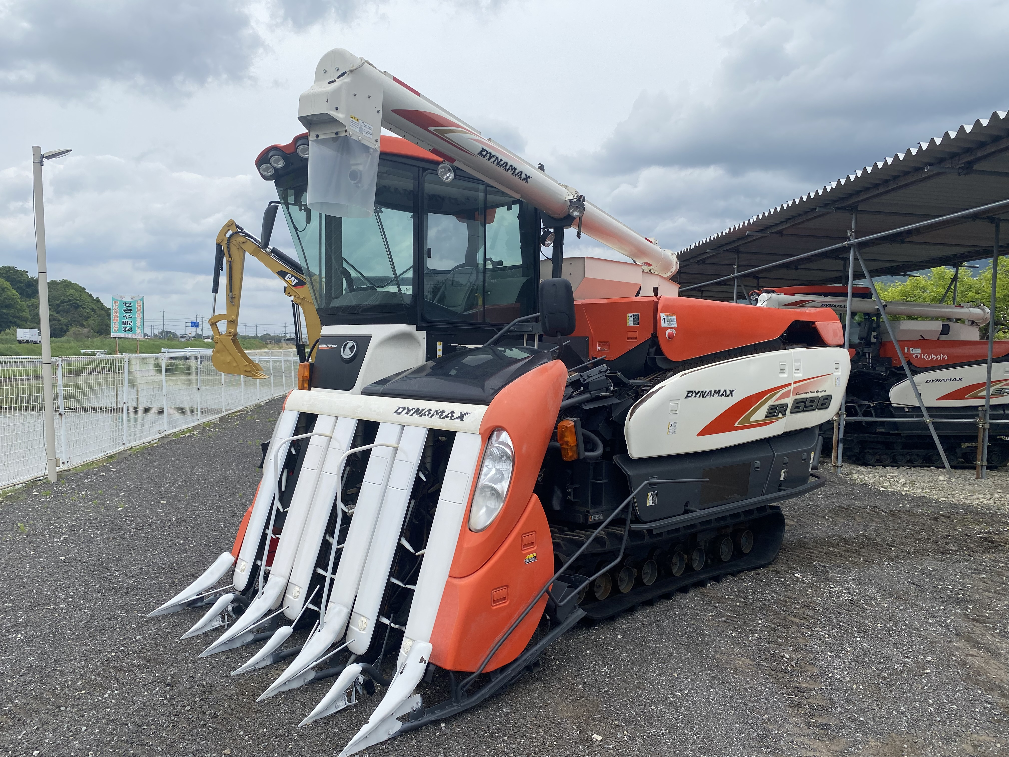 クボタ コンバイン 写真