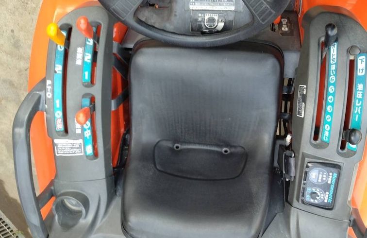 トラクター KB18FMA 写真６