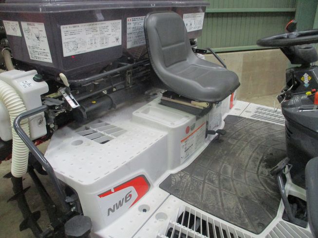 田植機 NW6-F 写真６