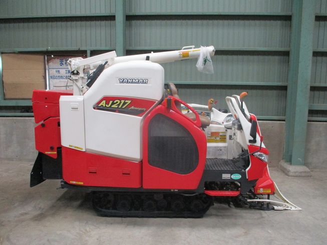 コンバイン AJ217 写真３