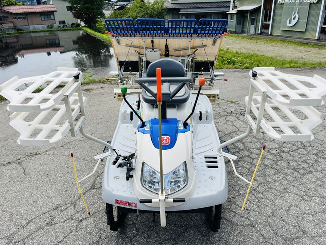 田植機 PPZ4-DL 写真３