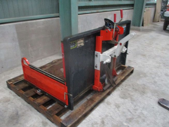  整地キャリア DCQ-15A 写真２