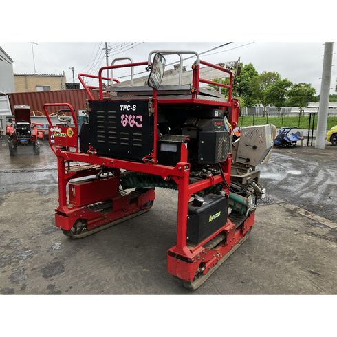 乗用摘採機 TFC-8 写真２