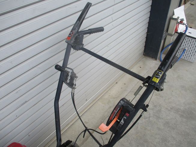 草刈機 UM660 写真７