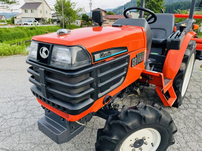 トラクター GB180 写真３