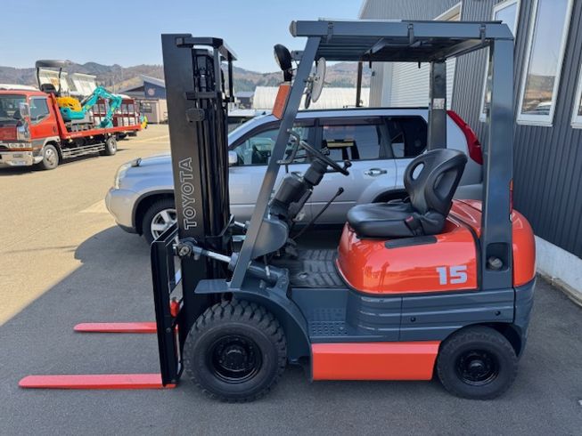 フォークリフト 6FD15 写真３