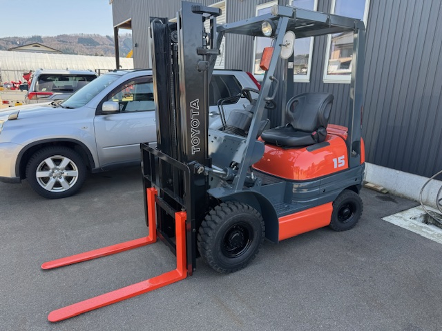 トヨタ フォークリフト 写真