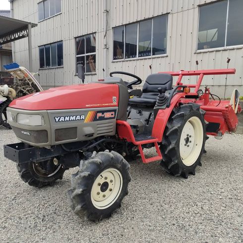 トラクター F-180 写真３