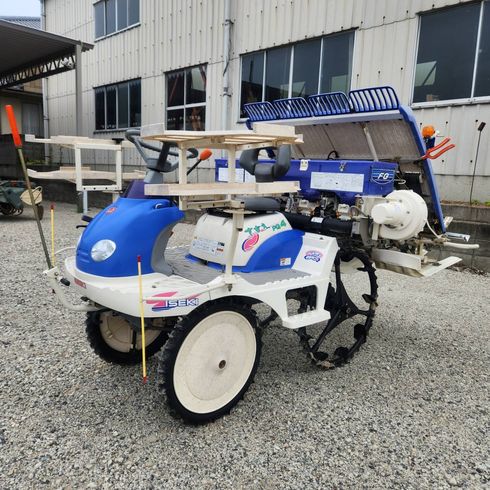 田植機 PQ4-DUF 写真３