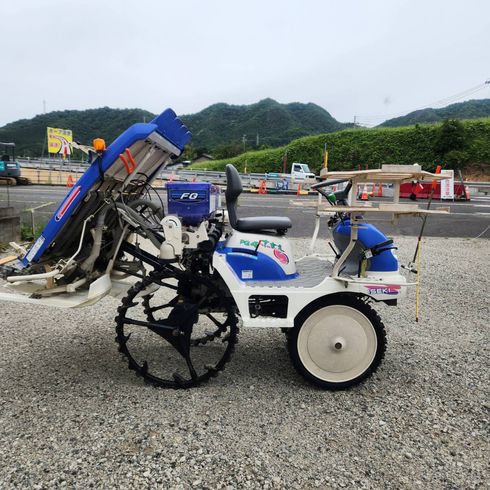 田植機 PQ4-DUF 写真４