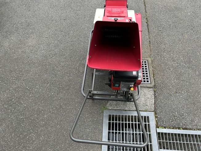 カッター K-20BCE 写真５