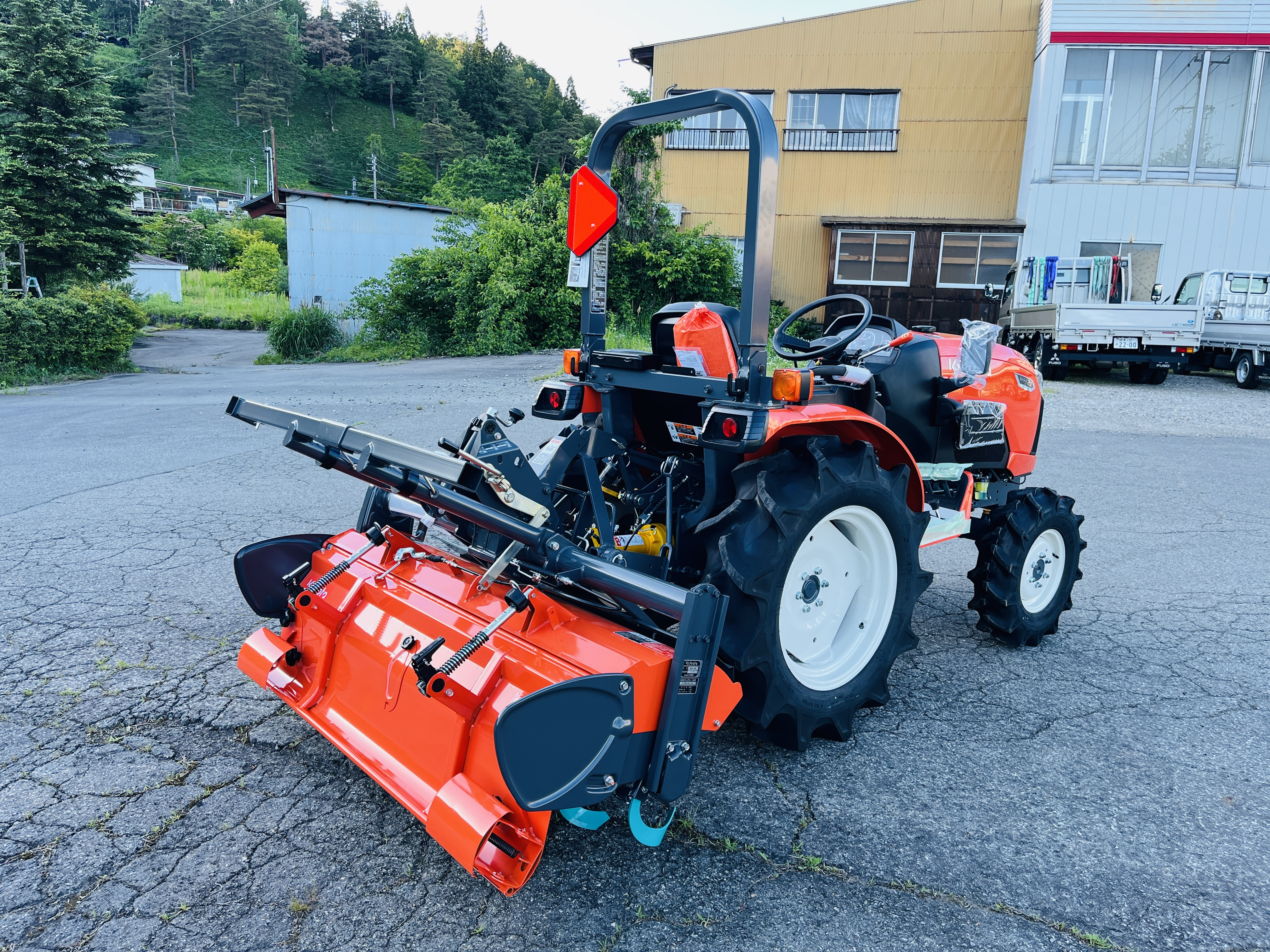 トラクター NB21SP 写真５