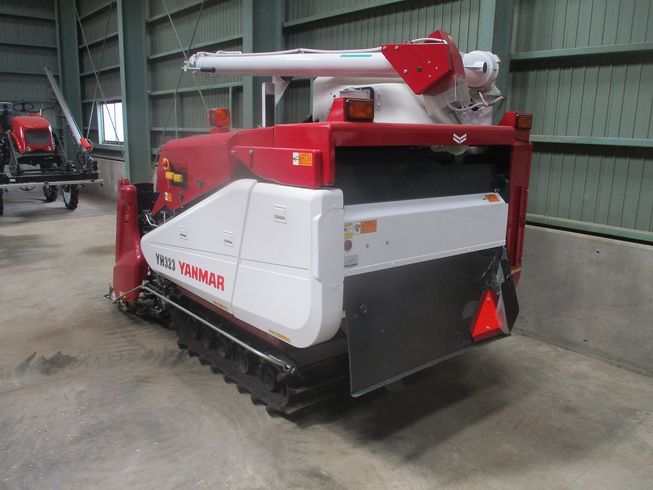 コンバイン YH323 写真５