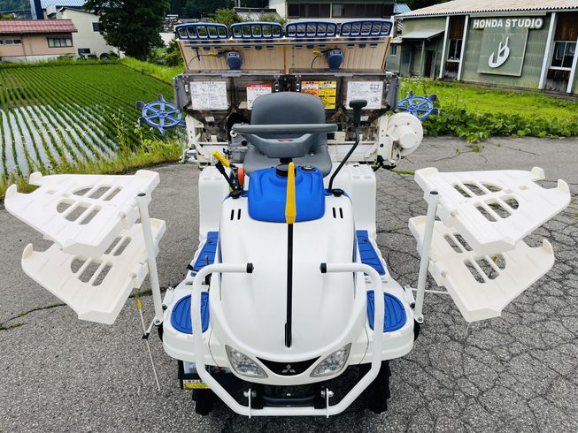 田植機 LE4 写真３