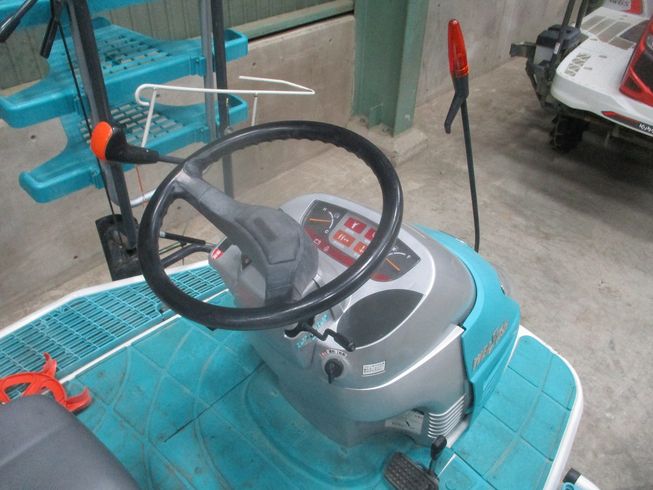 田植機 SPU650-WF 写真８