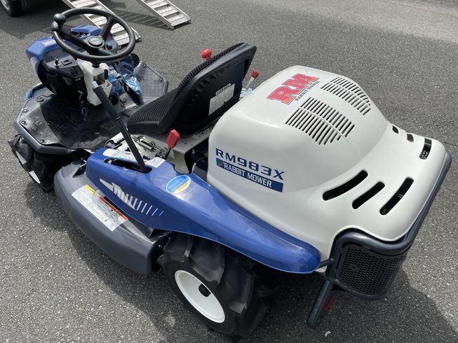 乗用草刈機 RM983X 写真４