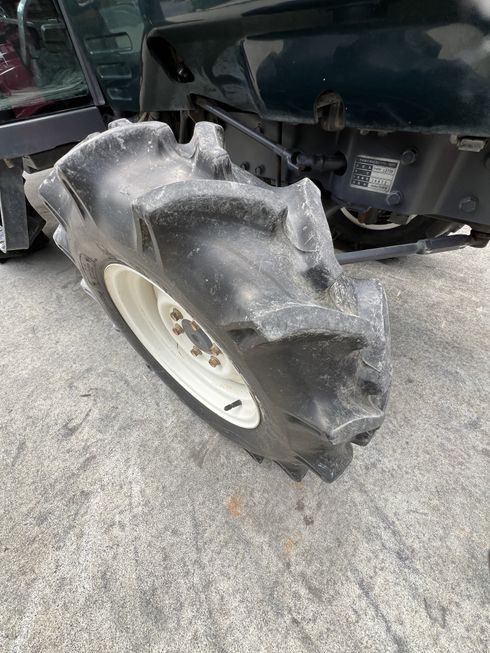 トラクター L270DFQBMAWF6大排気量1647CC 写真７