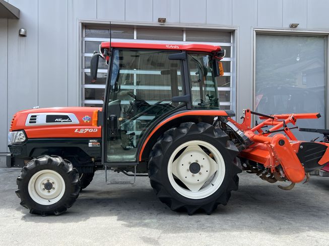 トラクター L270DFQBMAWF6大排気量1647CC 写真３