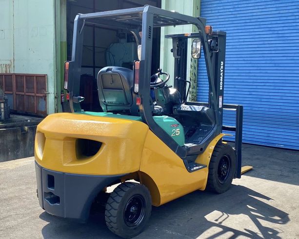 フォークリフト FG25T-16 写真４